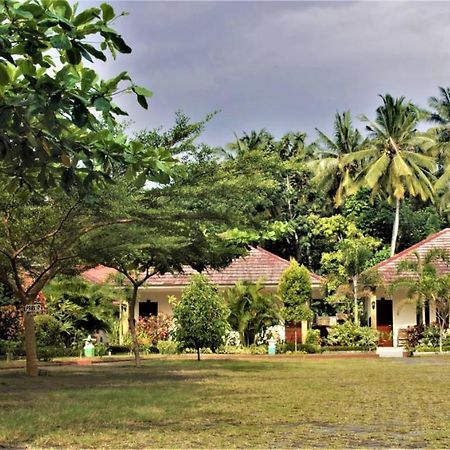 D'Batur Hotel Senggigi Buitenkant foto