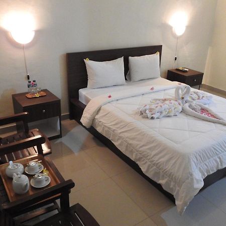 D'Batur Hotel Senggigi Kamer foto