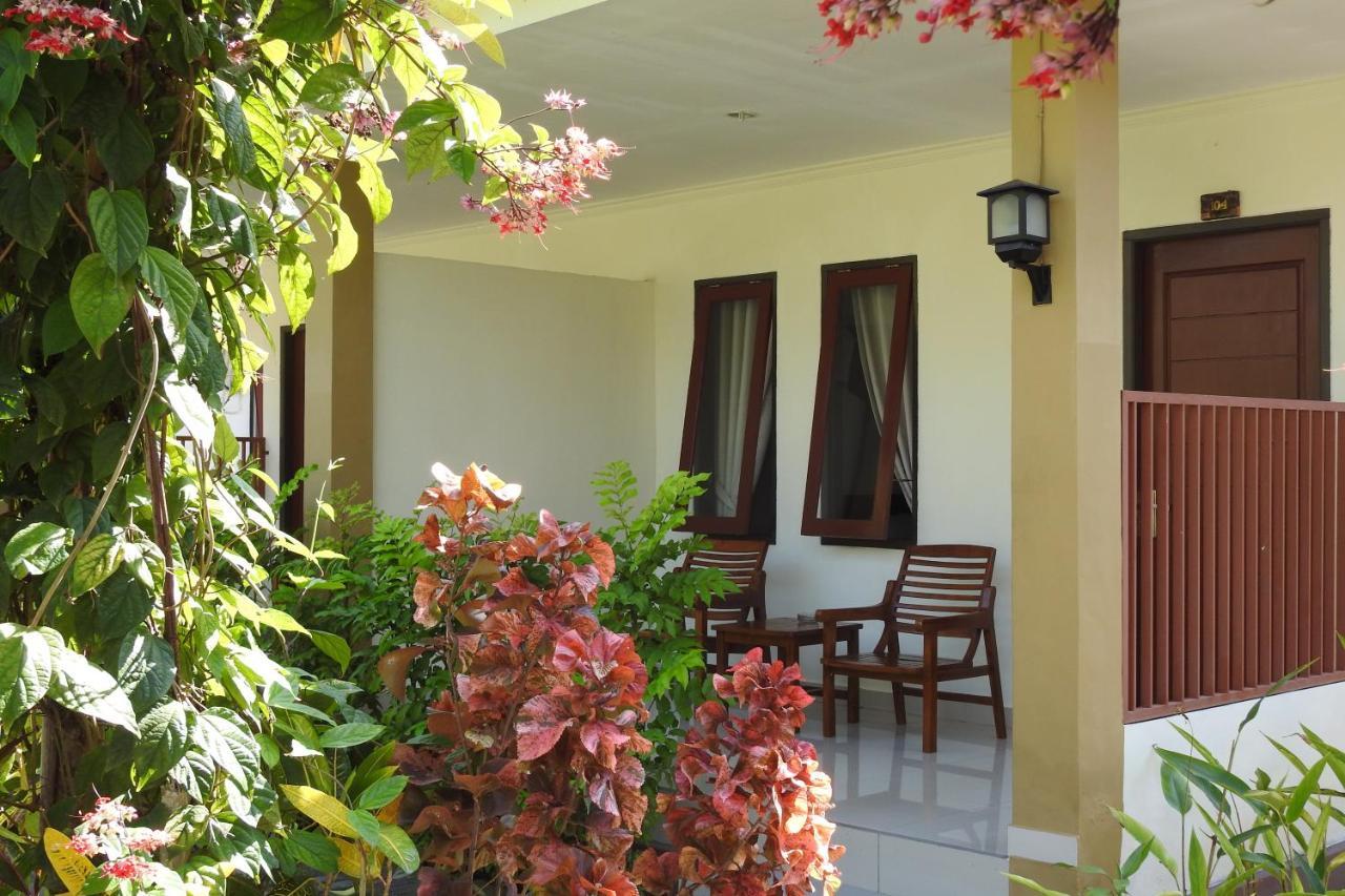 D'Batur Hotel Senggigi Buitenkant foto
