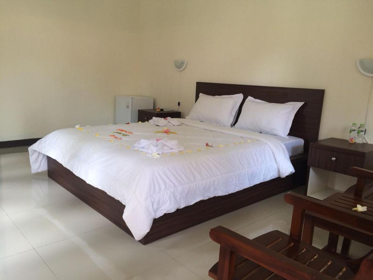 D'Batur Hotel Senggigi Buitenkant foto