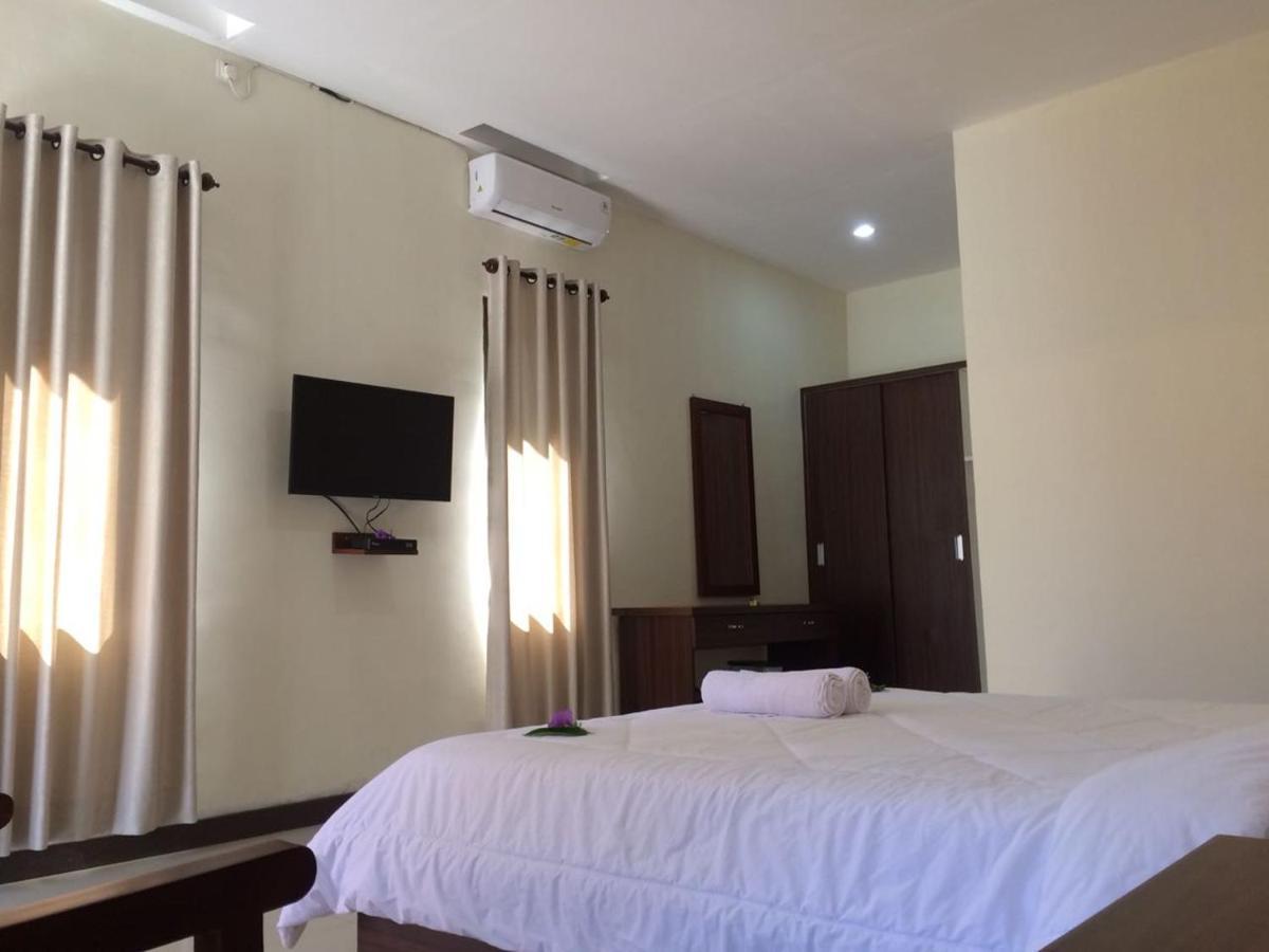 D'Batur Hotel Senggigi Buitenkant foto