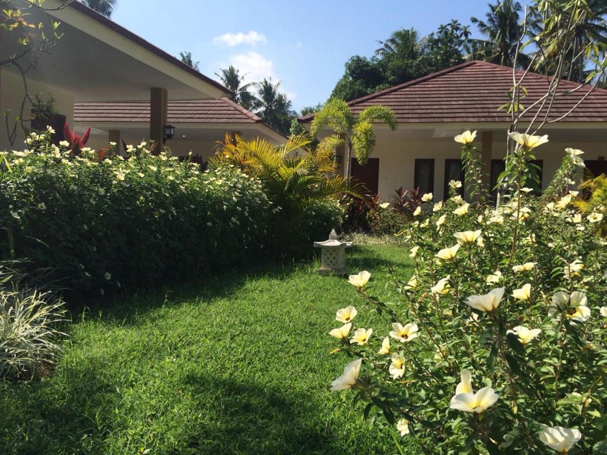 D'Batur Hotel Senggigi Buitenkant foto