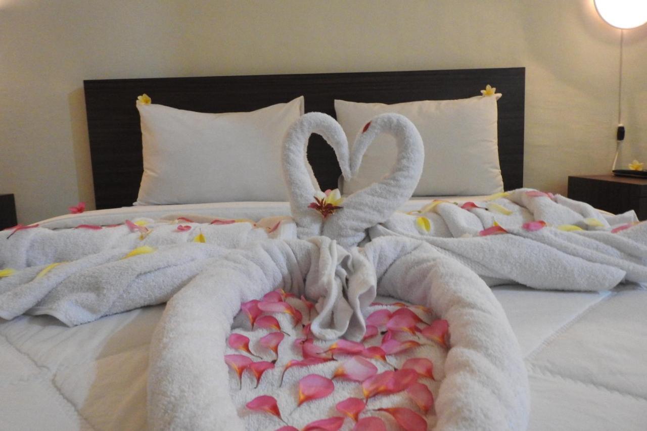 D'Batur Hotel Senggigi Buitenkant foto