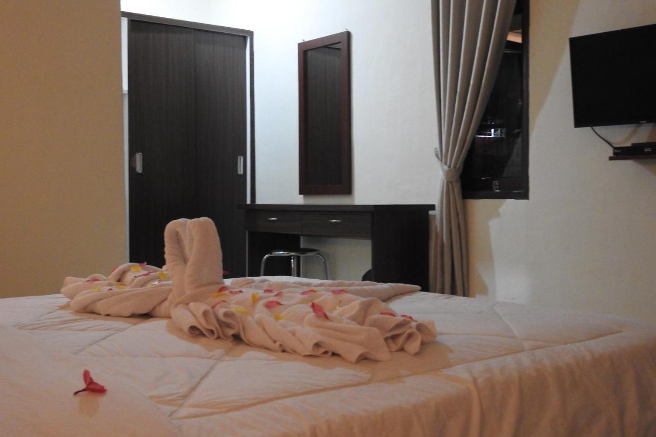 D'Batur Hotel Senggigi Buitenkant foto