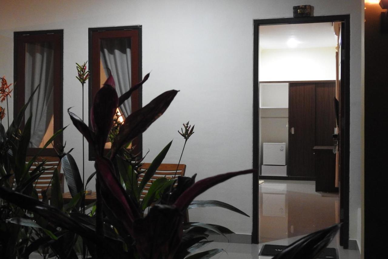 D'Batur Hotel Senggigi Buitenkant foto