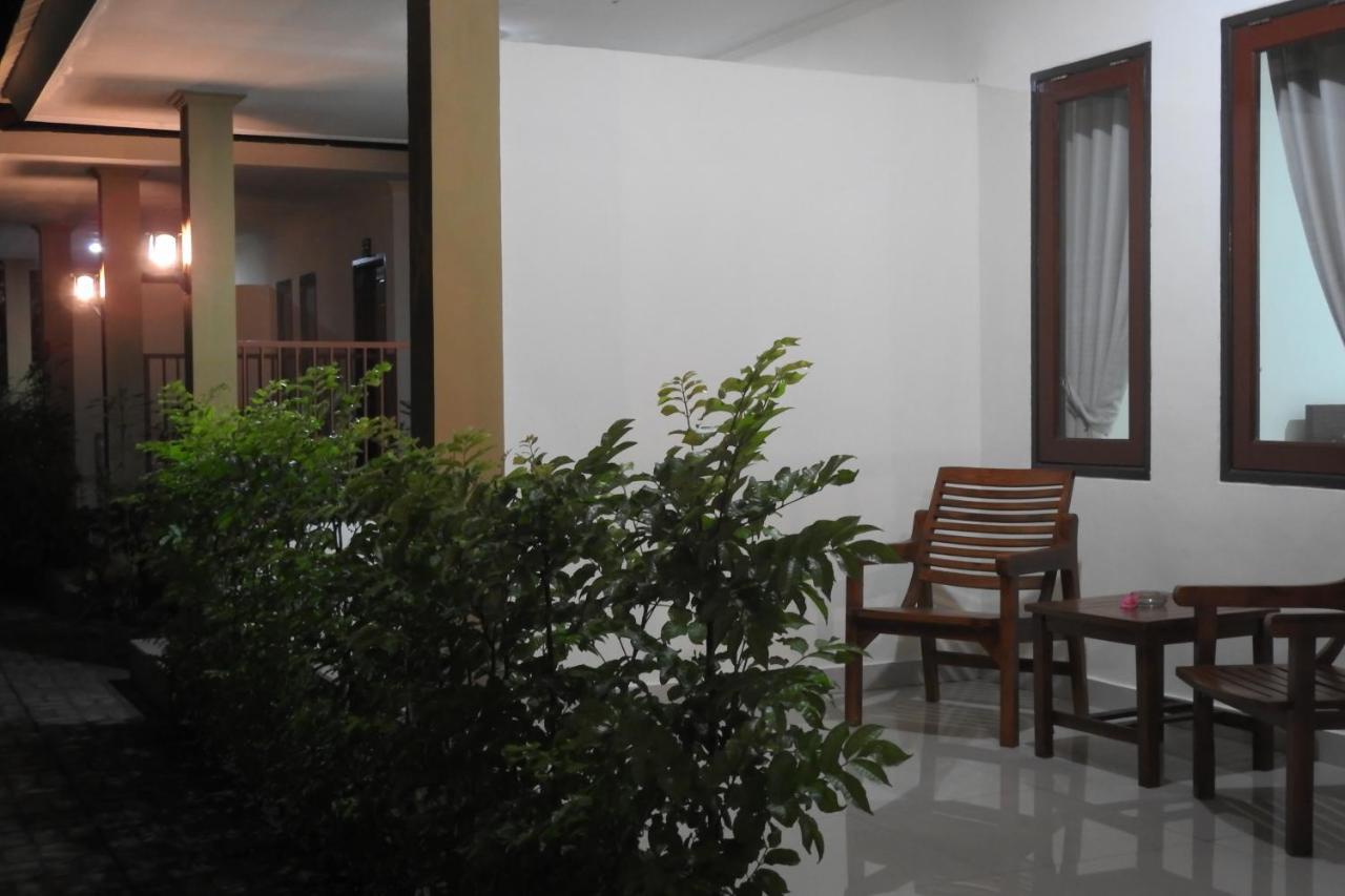 D'Batur Hotel Senggigi Buitenkant foto