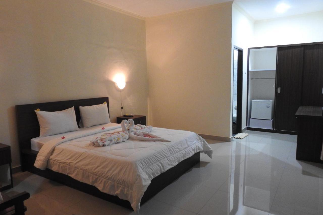 D'Batur Hotel Senggigi Buitenkant foto