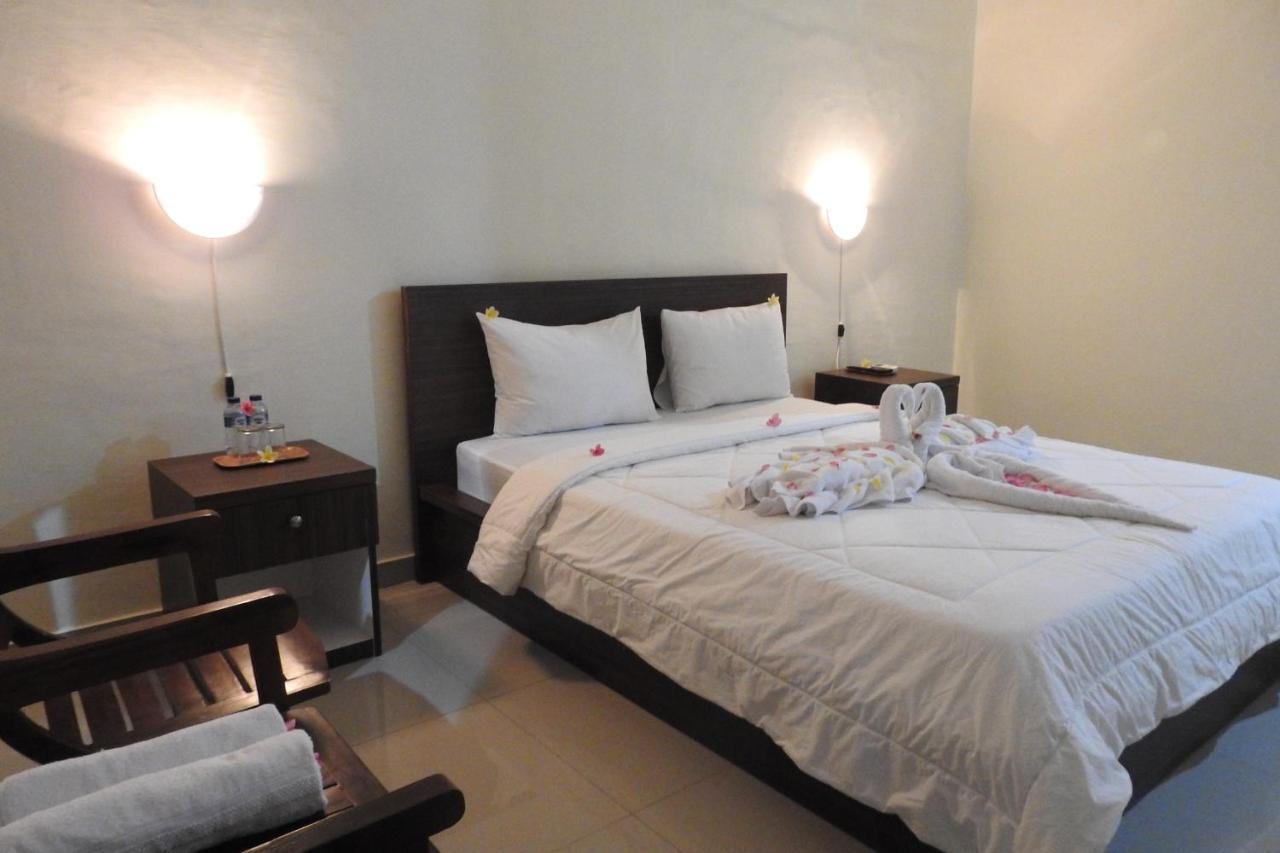 D'Batur Hotel Senggigi Buitenkant foto